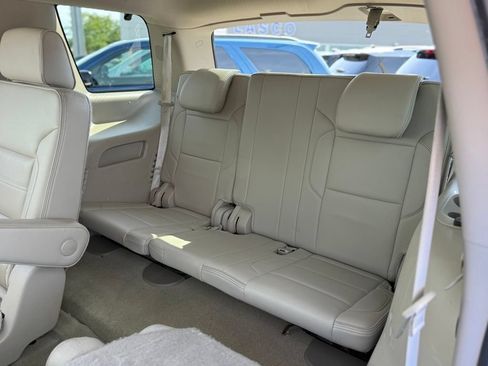 Used 2017 GMC Yukon Denali AWD/4WD image 16