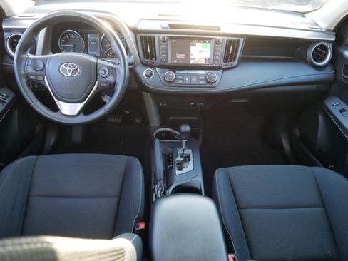 Used 2016 Toyota RAV4 XLE image 10