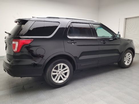Used 2016 Ford Explorer XLT image 10