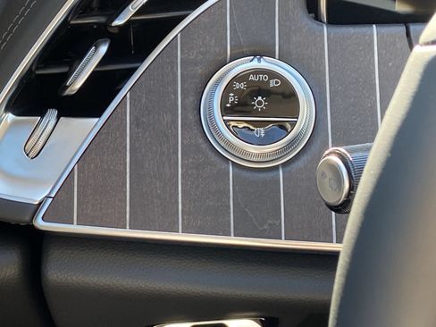 New 2026 Mercedes-Benz E 450 4MATIC Sedan image 23