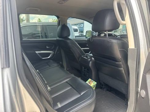 Used 2017 Nissan Titan PRO-4X w/ Pro-4x Convenience Package AWD/4WD image 5
