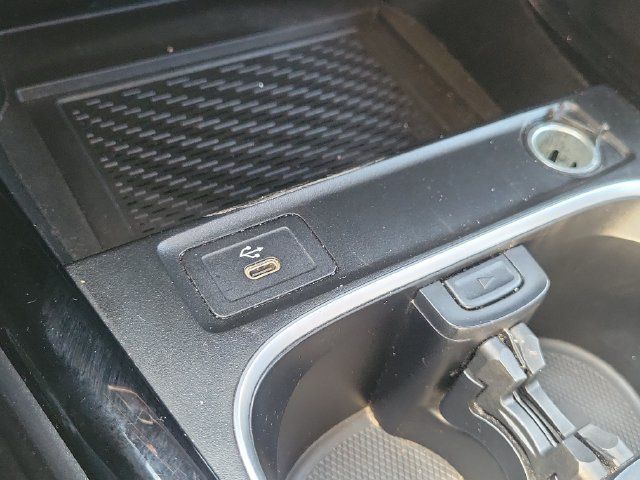 Used 2025 Mercedes-Benz CLA 250 image 31