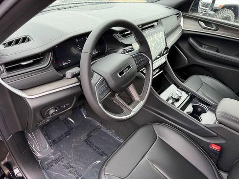 New 2026 Jeep Grand Cherokee Limited image 11