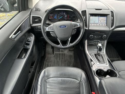 Used 2018 Ford Edge SEL w/ Equipment Group 201A AWD/4WD image 12