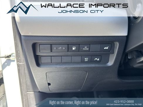 Used 2023 Mitsubishi Outlander SEL AWD/4WD image 24