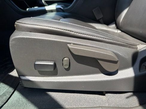 Used 2022 Chevrolet Colorado ZR2 AWD/4WD image 19