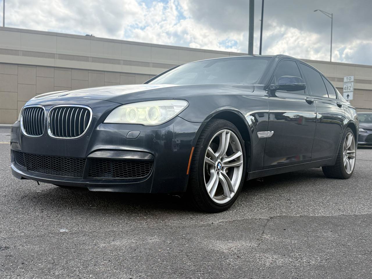 Used 2015 BMW 740i RWD image 2