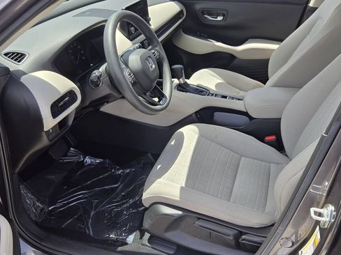 Certified 2024 Honda HR-V LX image 11