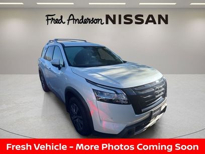Certified 2023 Nissan Pathfinder SL w/ Black Appearance Package