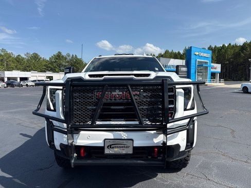Used 2024 GMC Sierra 2500 AT4 w/ AT4 Premium Plus Package AWD/4WD image 10