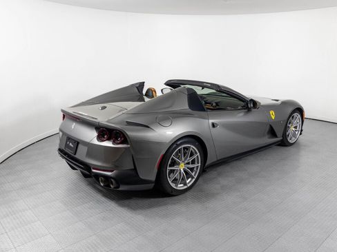 Used 2023 Ferrari 812 GTS RWD image 16