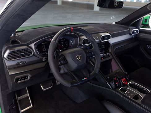 Used 2023 Lamborghini Urus Performante AWD/4WD image 36
