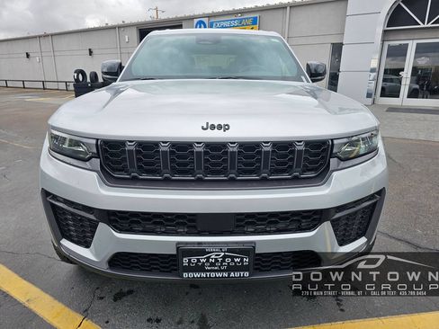 New 2026 Jeep Grand Cherokee Altitude AWD/4WD image 8