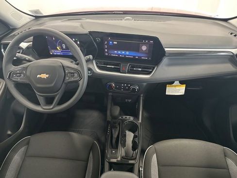 Used 2026 Chevrolet TrailBlazer LS w/ LS Convenience Package image 9