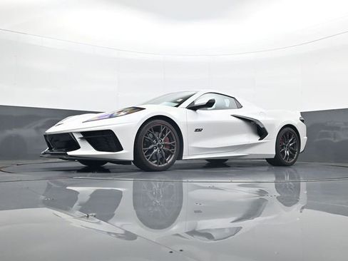 Used 2023 Chevrolet Corvette Stingray Premium Conv w/ Z51 Performance Package RWD image 24