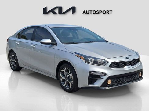 Used 2020 Kia Forte LXS image 3