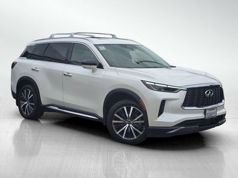 Used 2023 INFINITI QX60 Sensory w/ Cargo Package AWD/4WD image 1