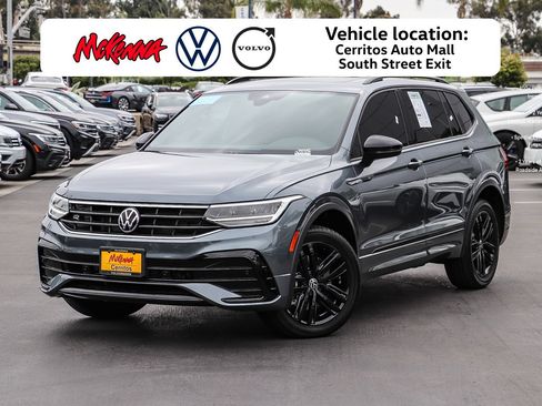 Certified 2022 Volkswagen Tiguan SE R-Line FWD image 1