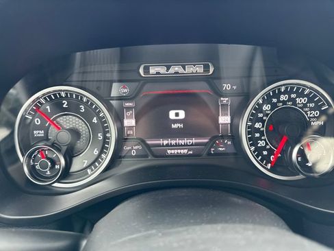 Used 2020 RAM 1500 Laramie AWD/4WD image 17