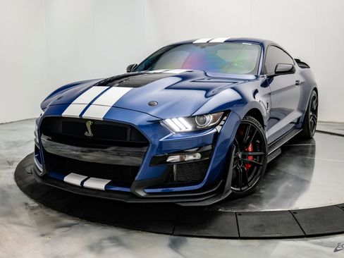 Used 2022 Ford Mustang Shelby GT500 w/ Technology Package image 5