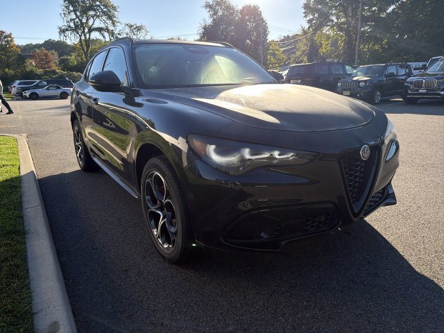 New 2026 Alfa Romeo Stelvio Sprint w/ Convenience Package AWD/4WD image 2