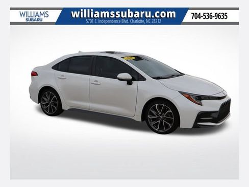 Used 2021 Toyota Corolla SE w/ SE Premium Package FWD image 1