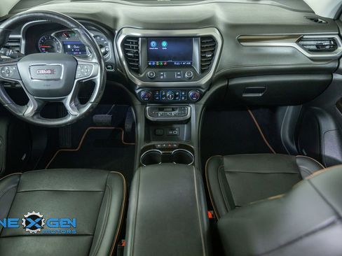 Used 2021 GMC Acadia AT4 w/ LPO, 'HIT The Road' Package AWD/4WD image 33