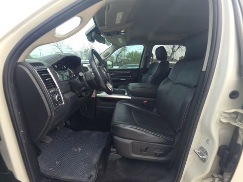 Used 2018 RAM 1500 Laramie w/ Convenience Group image 7