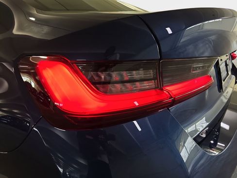 Used 2023 BMW 330i Sedan w/ Premium Package RWD image 32