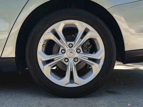 Used 2025 Ford Escape ST-Line Select AWD/4WD image 15