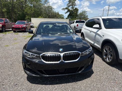 Used 2025 BMW 330i Sedan RWD image 2