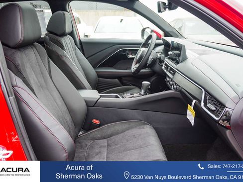 Used 2025 Acura ADX A-Spec image 18