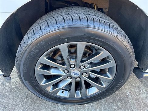 Used 2021 Ford Expedition Max Limited image 14