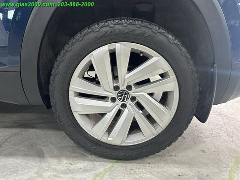 Used 2020 Volkswagen Atlas Cross Sport SE AWD/4WD image 16