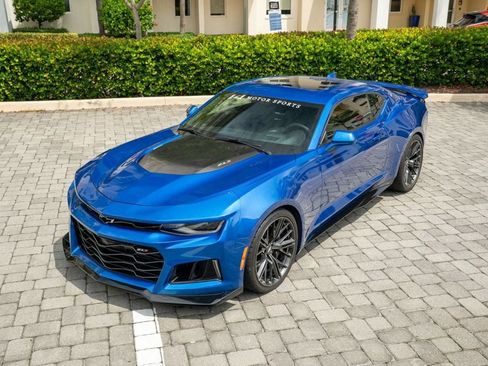 Used 2018 Chevrolet Camaro ZL1 RWD image 38