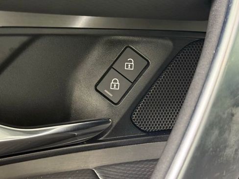 New 2025 Land Rover Discovery Sport Dynamic SE image 29