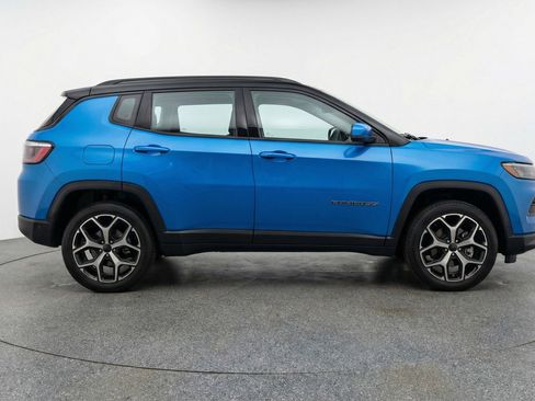Used 2025 Jeep Compass Limited AWD/4WD image 11