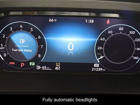 Used 2025 Volkswagen Atlas Cross Sport SE FWD image 8