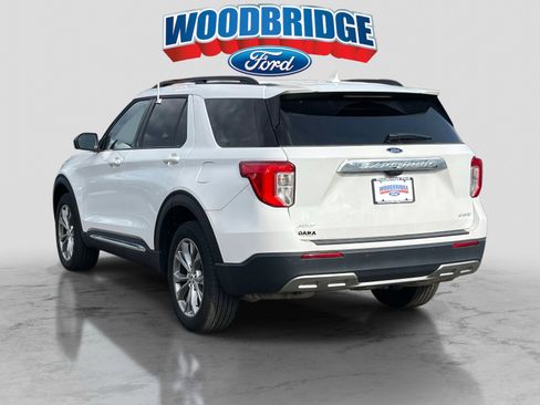 Used 2022 Ford Explorer XLT w/ Equipment Group 202A image 3