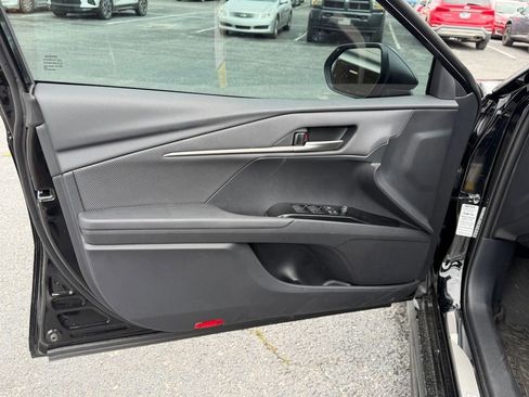 Used 2026 Toyota Camry SE w/ Convenience Package FWD image 13