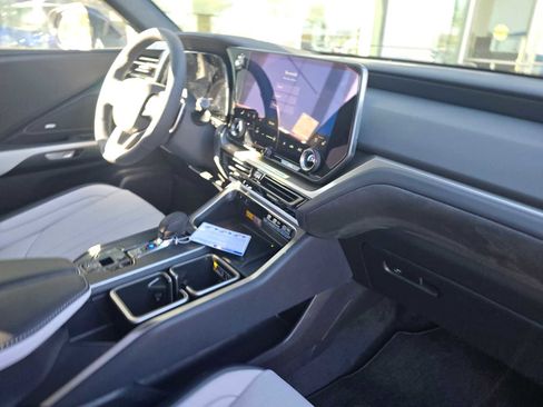 New 2026 Lexus TX 500h AWD image 12