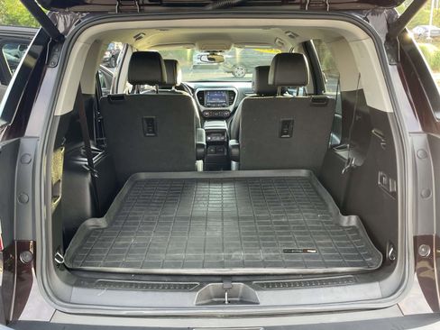 Used 2020 GMC Acadia SLT AWD/4WD image 10