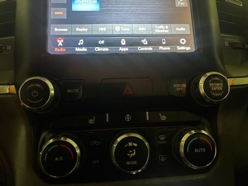 Used 2021 RAM 1500 Big Horn AWD/4WD image 32