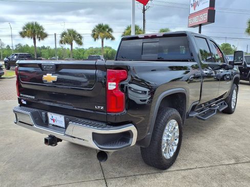 Used 2024 Chevrolet Silverado 2500 LTZ w/ LTZ Convenience Package AWD/4WD image 5