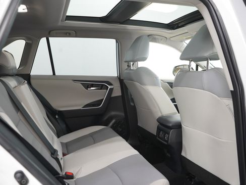 Used 2025 Toyota RAV4 Limited w/ Advanced Technology Package AWD/4WD image 12