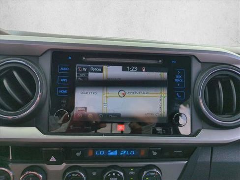 Used 2016 Toyota Tacoma Limited w/ Towing Package AWD/4WD image 13