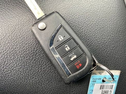 Used 2023 Toyota Camry SE image 24