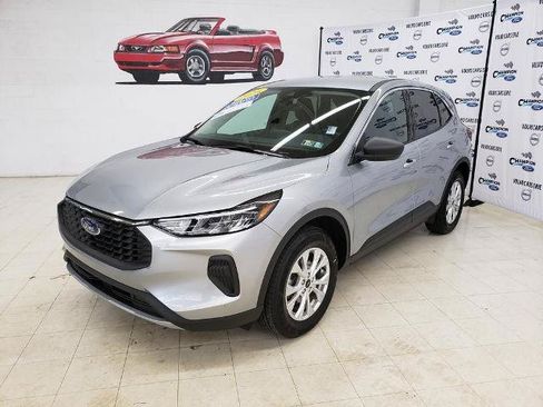 Certified 2024 Ford Escape Active AWD/4WD image 3