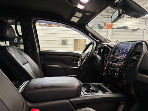 Used 2021 Nissan Titan PRO-4X w/ Pro-4x Convenience Package AWD/4WD image 26