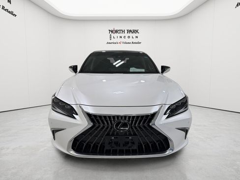 Used 2025 Lexus ES 350 Ultra Luxury w/ Accessory Package (Z2) FWD image 15